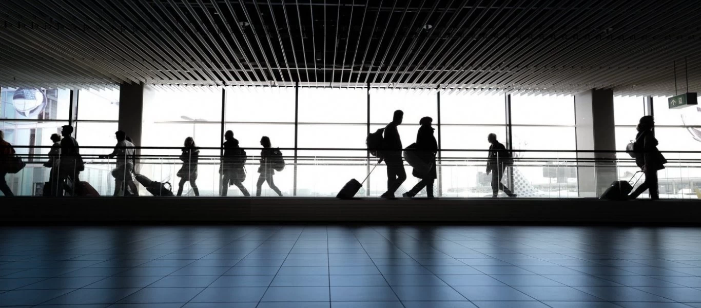 «Κόκκινος» συναγερμός στις πύλες εισόδου για τον κορωνοϊό - Ποια η «εικόνα» σε αεροδρόμια, λιμάνια και Προμαχώνα